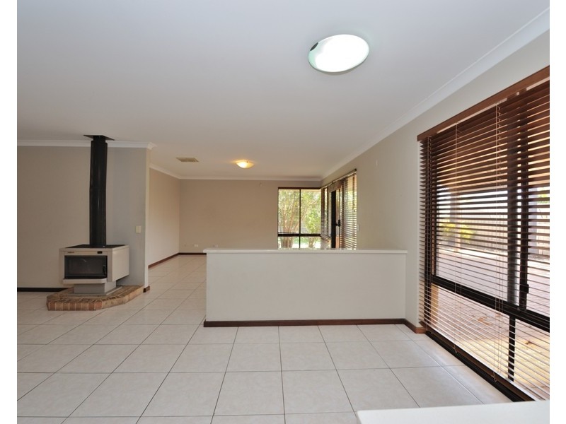 44 Freedman Way, Winthrop WA 6150