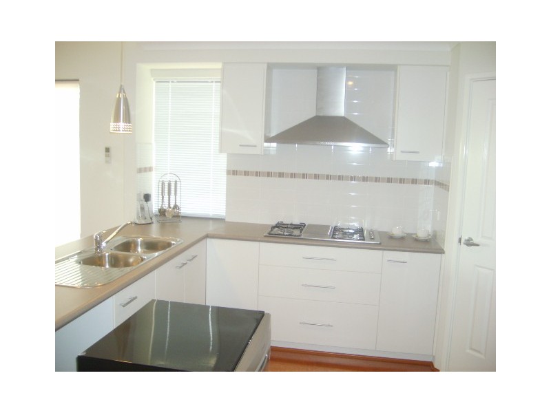 8 Serotina Lane, Aubin Grove WA 6164