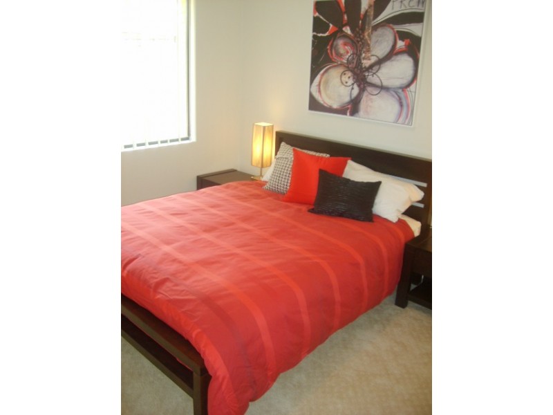 8 Serotina Lane, Aubin Grove WA 6164