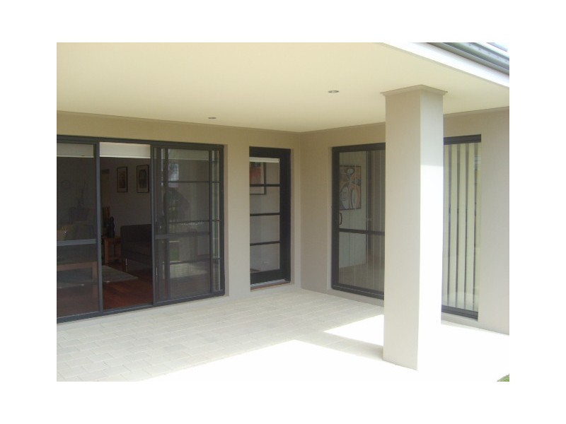 8 Serotina Lane, Aubin Grove WA 6164