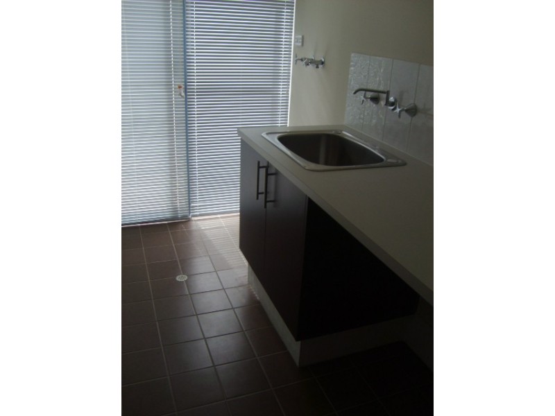 1 Dorsal Bend, Hammond Park WA 6164