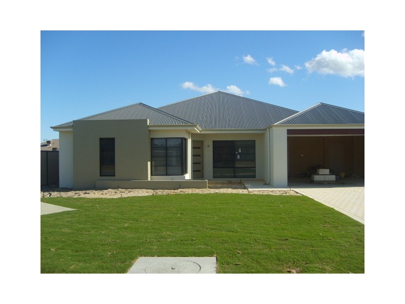 16 Giverney Gardens, Aubin Grove WA 6164