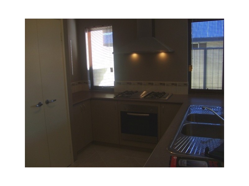 7 Brock Lane, Success WA 6164