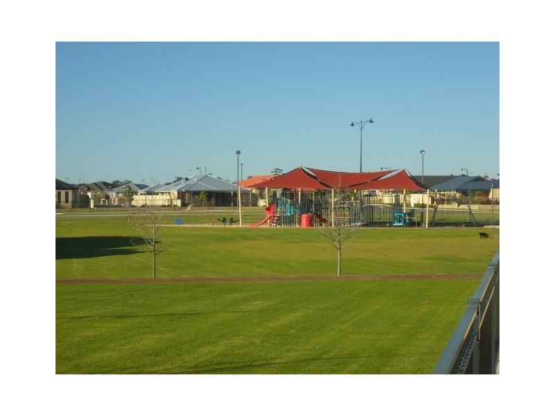 7 Brock Lane, Success WA 6164