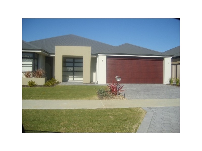 14 Cotswold Parade, Aubin Grove WA 6164