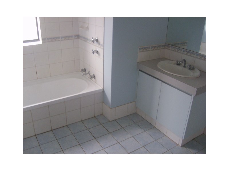 4 Hazlewood Road, Maddington WA 6109