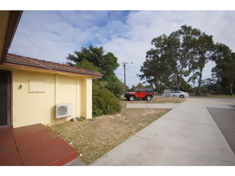 7 Chesson Place, Riverton WA 6148