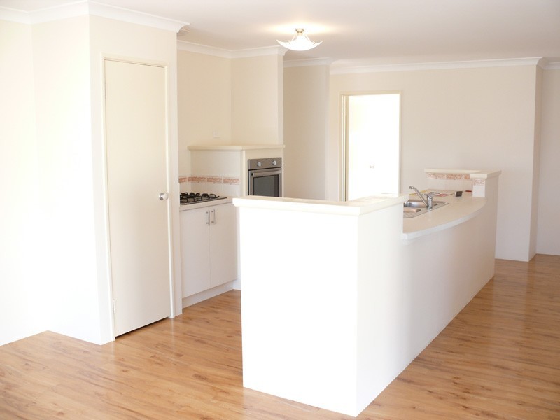 15 Ringwood Loop, Wellard WA 6170