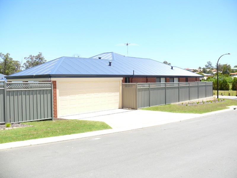 15 Ringwood Loop, Wellard WA 6170