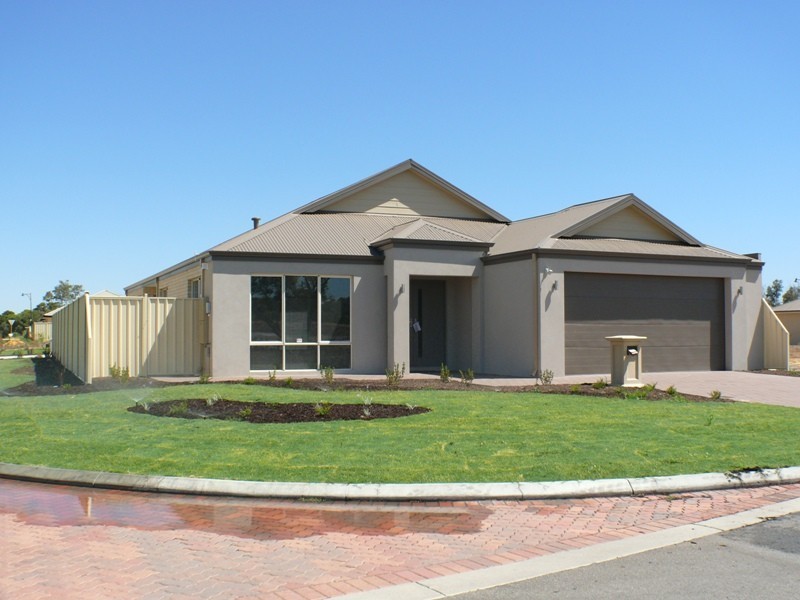 9 Mala way, Success WA 6164