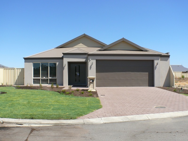 9 Mala way, Success WA 6164