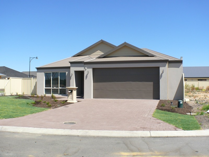 9 Mala way, Success WA 6164
