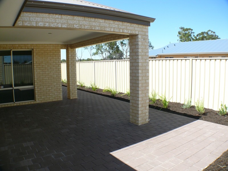 9 Mala way, Success WA 6164