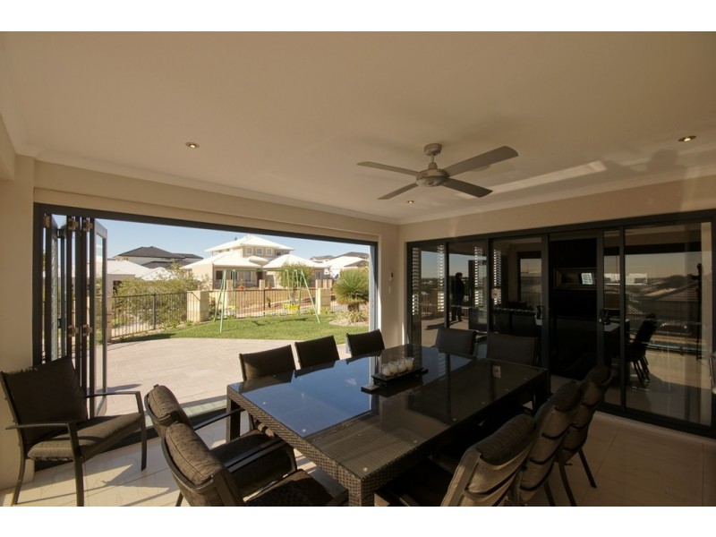 12 Black Swan Rise, Beeliar WA 6164