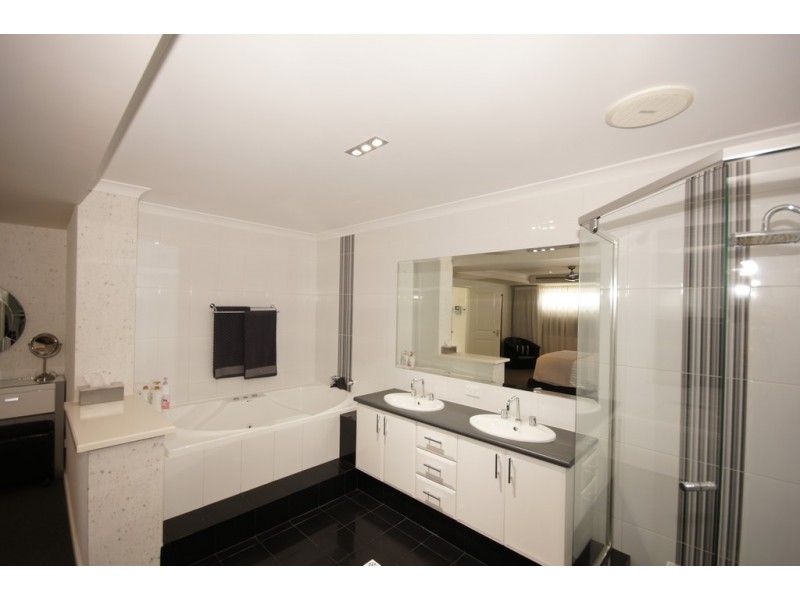 12 Black Swan Rise, Beeliar WA 6164