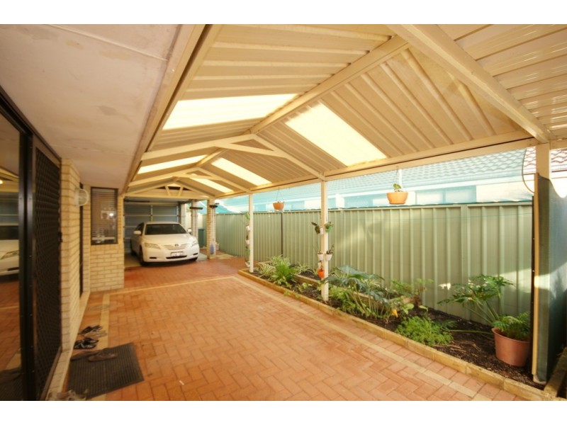 10 Charm Way, Atwell WA 6164