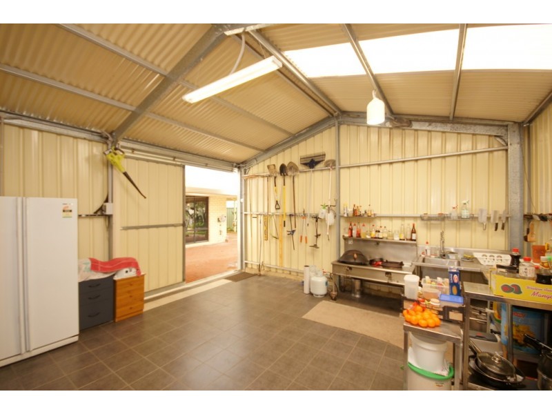 10 Charm Way, Atwell WA 6164