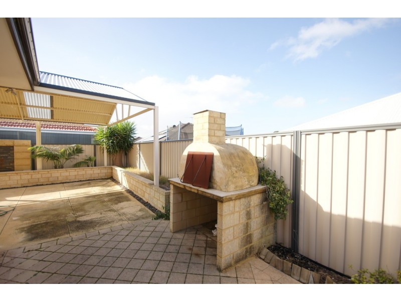 6 Monticola Gdns, Aubin Grove WA 6164