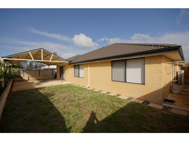 6 Monticola Gdns, Aubin Grove WA 6164