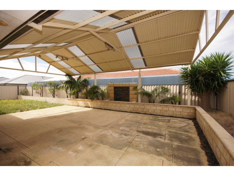 6 Monticola Gdns, Aubin Grove WA 6164