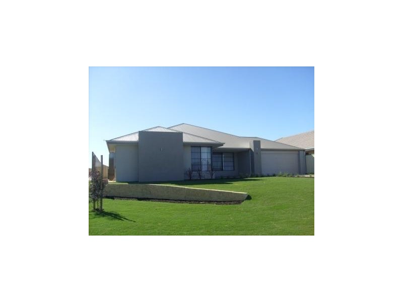 1 Dianella Road, Hammond Park WA 6164