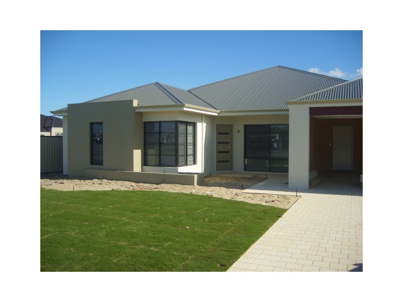 16 Giverney Gardens, Aubin Grove WA 6164