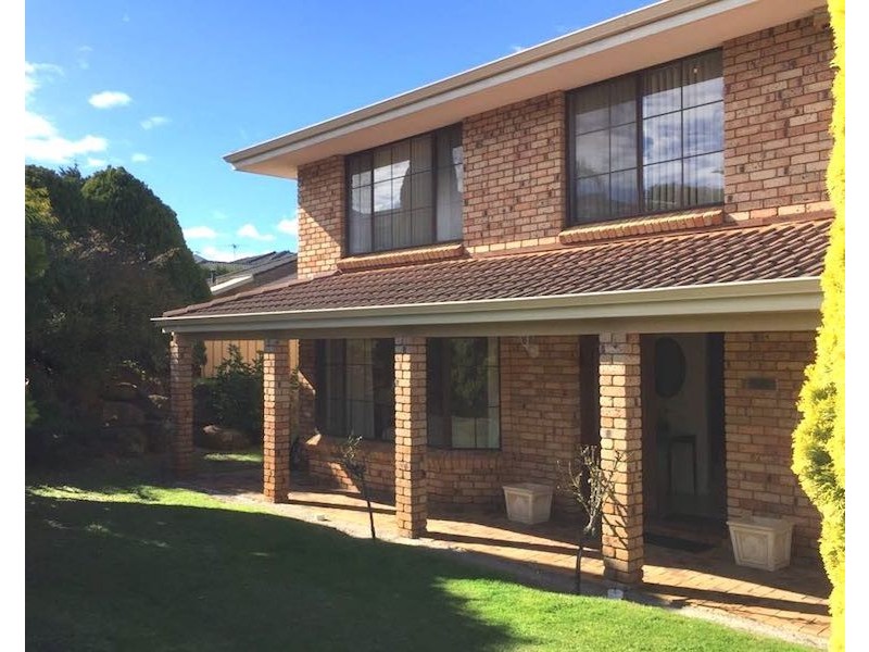 4 PEAK COURT, Leeming WA 6149
