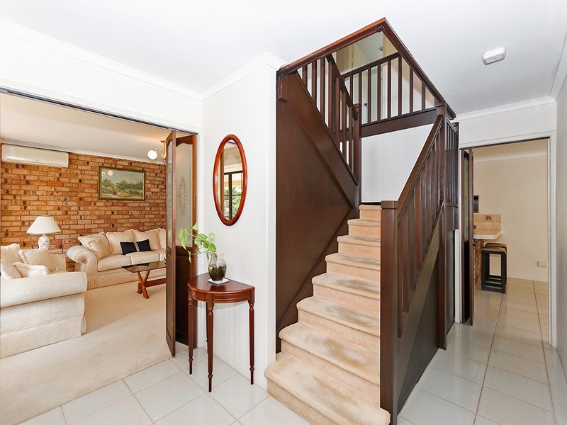 4 PEAK COURT, Leeming WA 6149