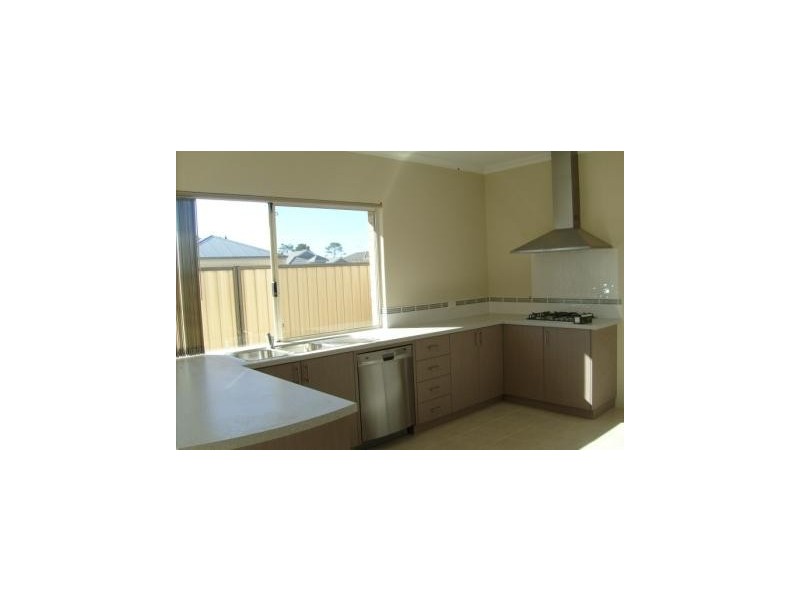 16 Bhutan Street, Aubin Grove WA 6164