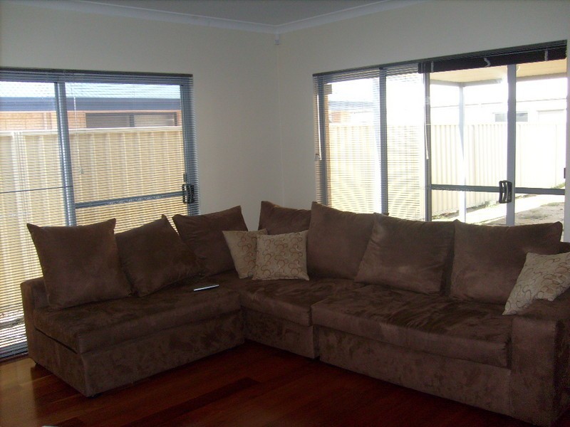 31 Barcoo Bend, Hammond Park WA 6164