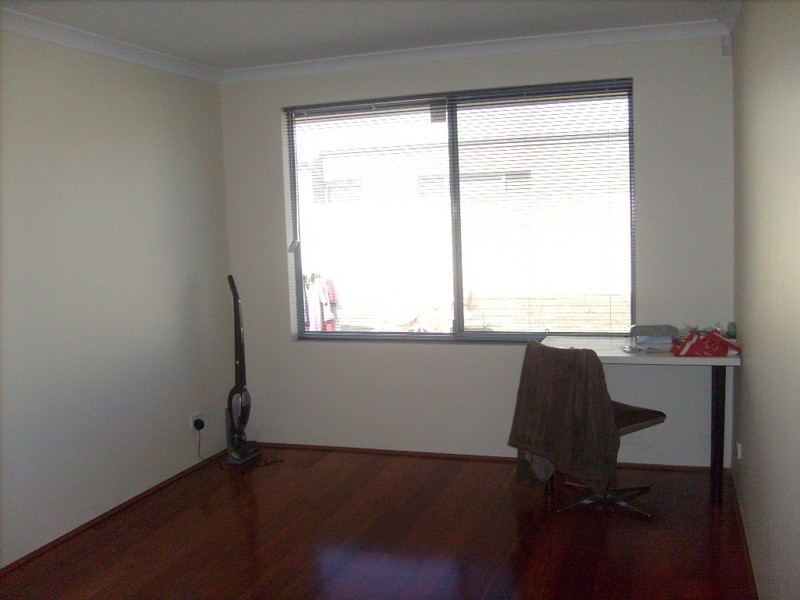 31 Barcoo Bend, Hammond Park WA 6164