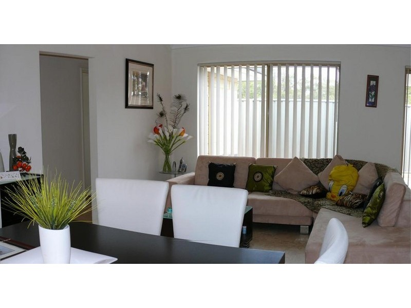 6 Wallingford Crescent, Wellard WA 6170