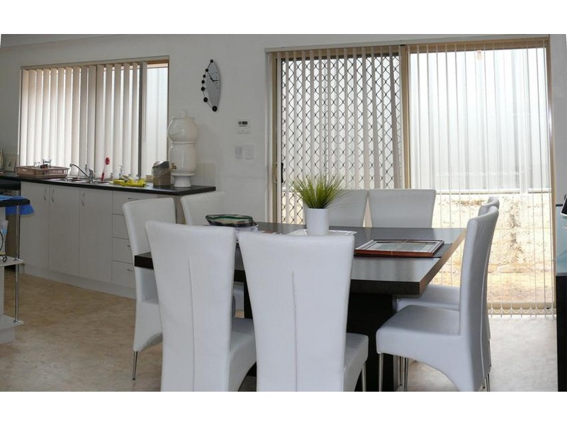 6 Wallingford Crescent, Wellard WA 6170