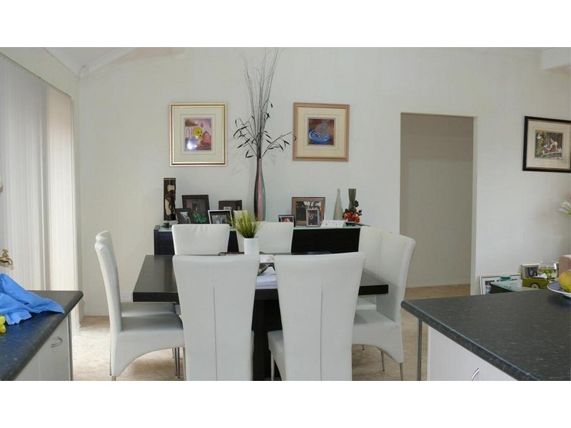 6 Wallingford Crescent, Wellard WA 6170