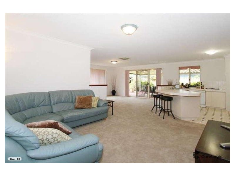 9 O’Farrell Close, Atwell WA 6164