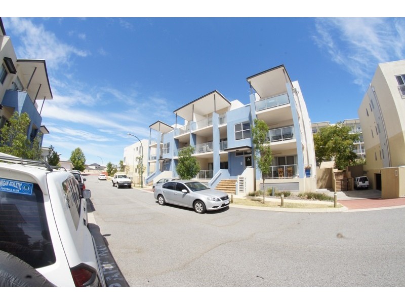 9/5 Ibera Way, Success WA 6164
