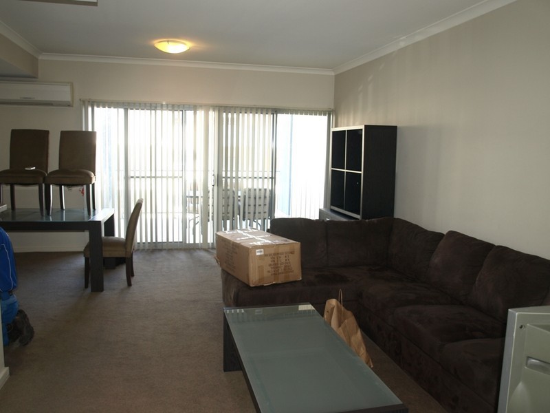 9/5 Ibera Way, Success WA 6164
