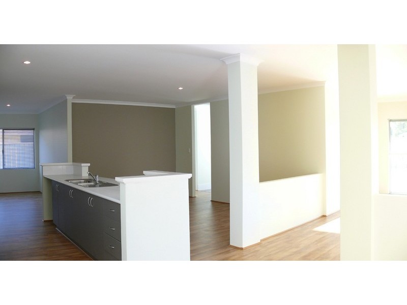 3 Dorsal Bend, Hammond Park WA 6164