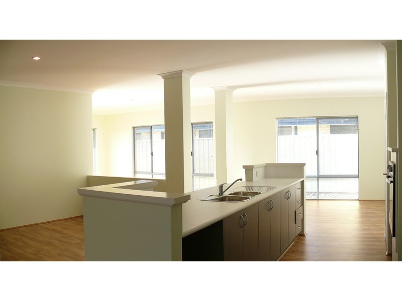 3 Dorsal Bend, Hammond Park WA 6164