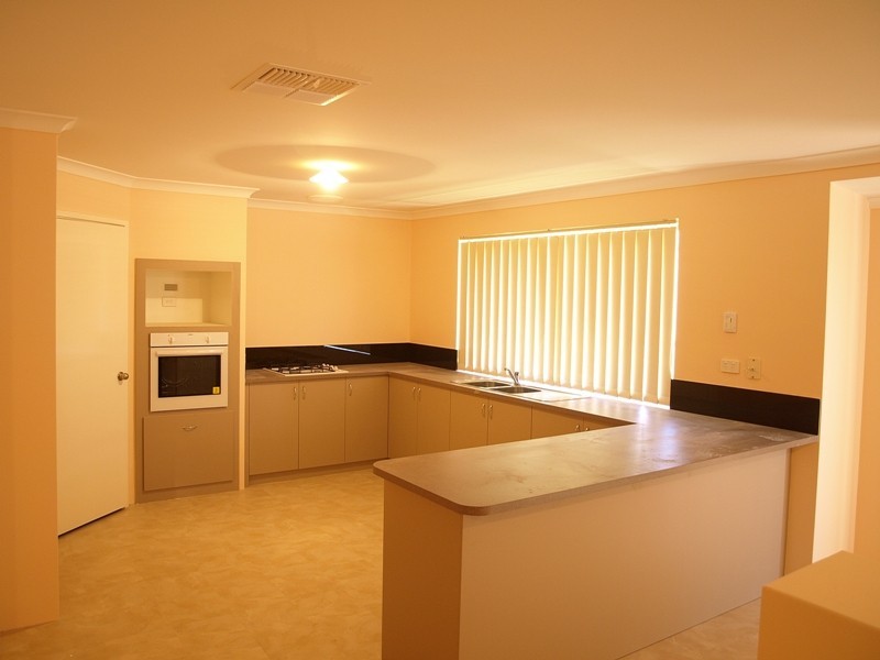 408 Wentworth Parade, Success WA 6164