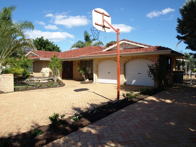 44 Freedman Way, Winthrop WA 6150