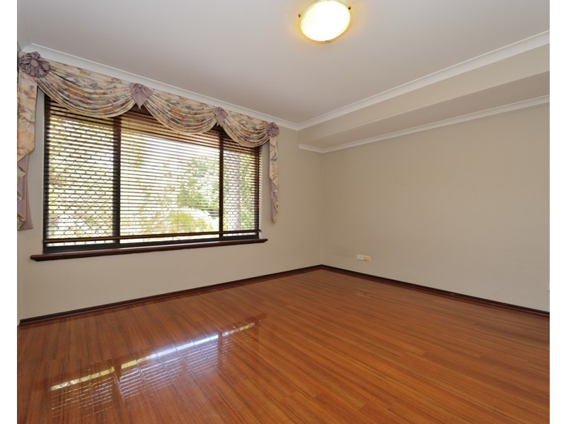 44 Freedman Way, Winthrop WA 6150