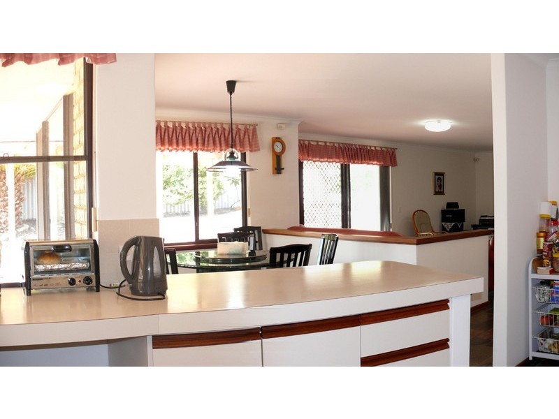 46 Whitfeld Terrace, Winthrop WA 6150