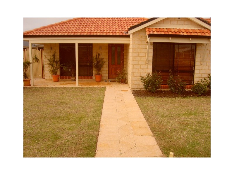 28 Sanguine way, Atwell WA 6164