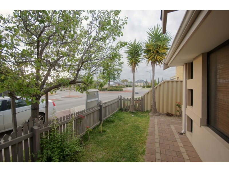 23 Aurora Drive, Atwell WA 6164