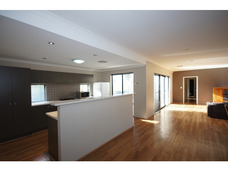 23 Aurora Drive, Atwell WA 6164