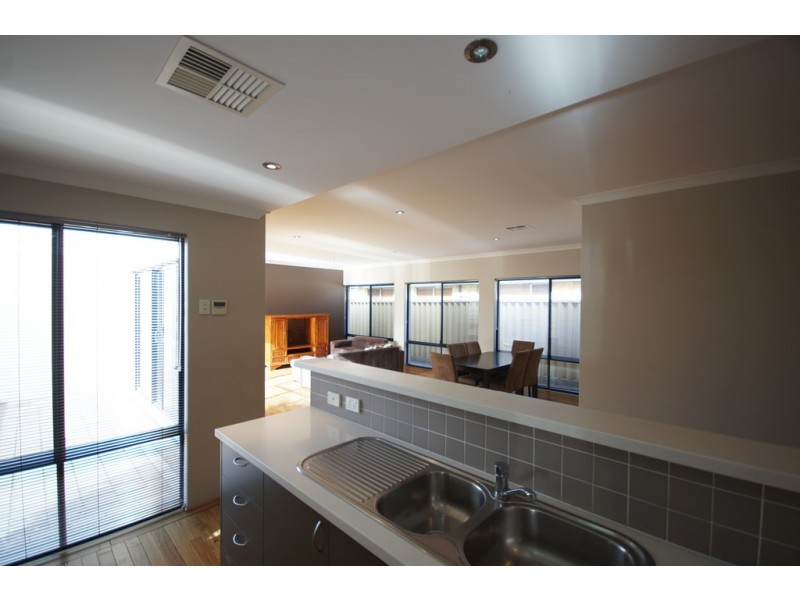 23 Aurora Drive, Atwell WA 6164