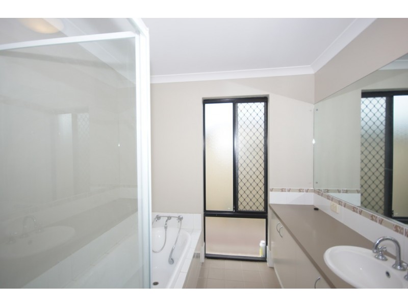 23 Aurora Drive, Atwell WA 6164