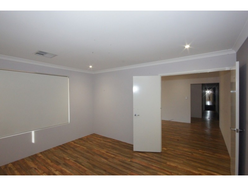 5/12 GOTHA WAY, Forrestfield WA 6058