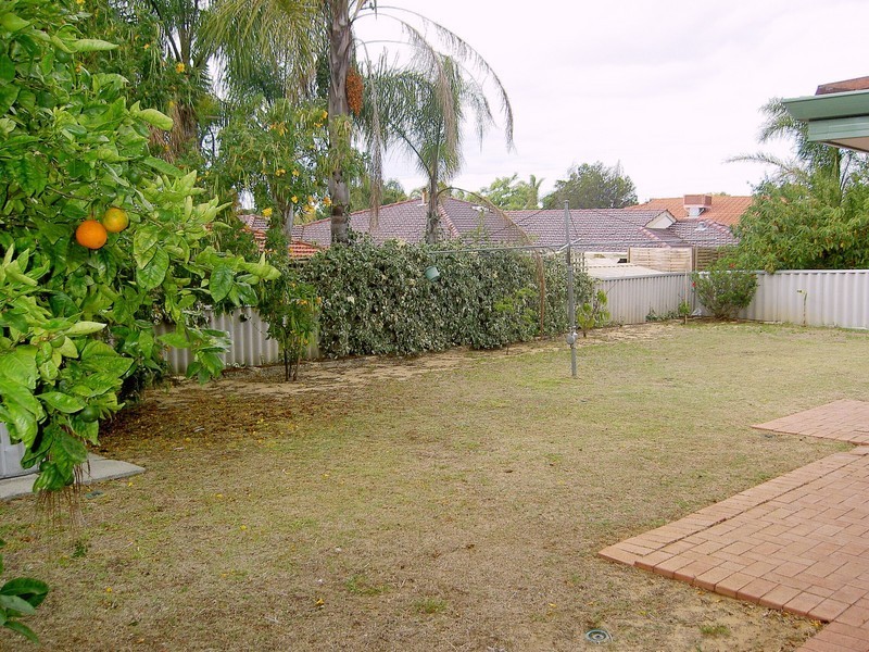 17 Mapstone Gardens, Murdoch WA 6150